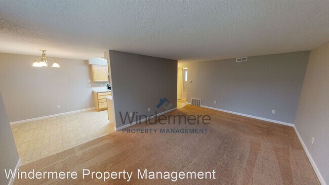 Foto del edificio - 2 br, 1 bath House - 1910 J St, Apt. 105
