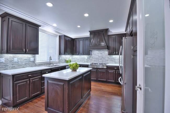 Building Photo - 2731 Valley Oak Loop