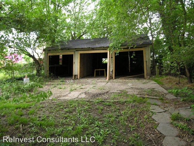 Foto del edificio - 5 br, 2 bath House - 3339 Bonaparte Ave.
