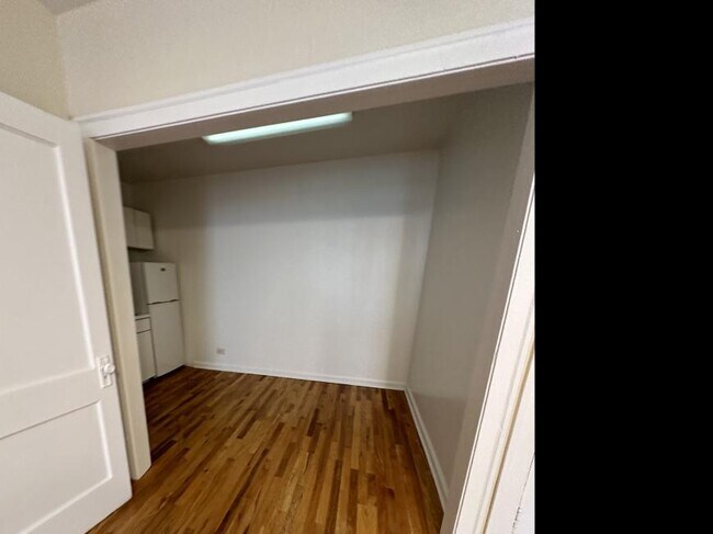 Photo - 0 bedroom in CHICAGO IL 60657 Apartment
