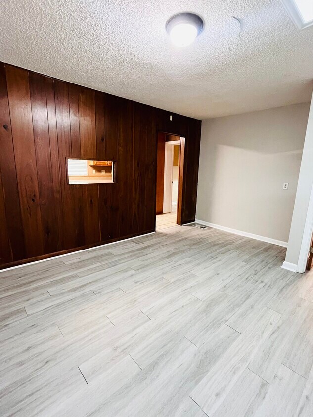 Foto del edificio - 3117 Gallimore Dr