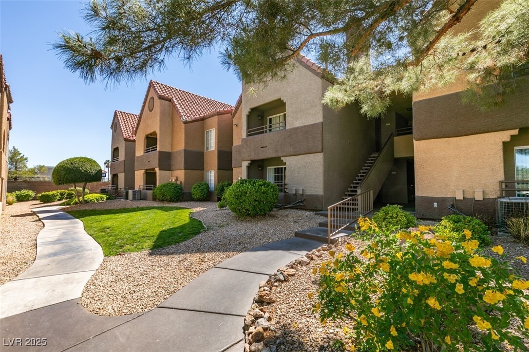 Primary Photo - 2200 S Fort Apache Rd