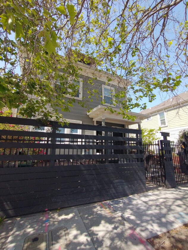 Foto principal - 6231 San Pablo Ave