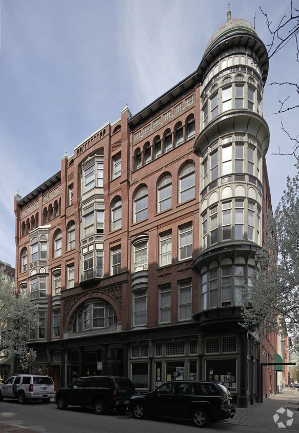 Primary Photo - The Conrad