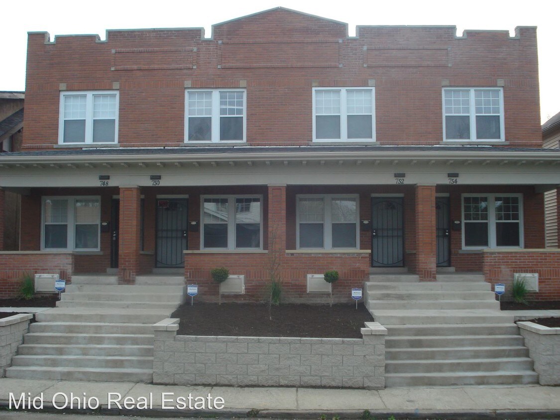 Primary Photo - 748 S 18th St