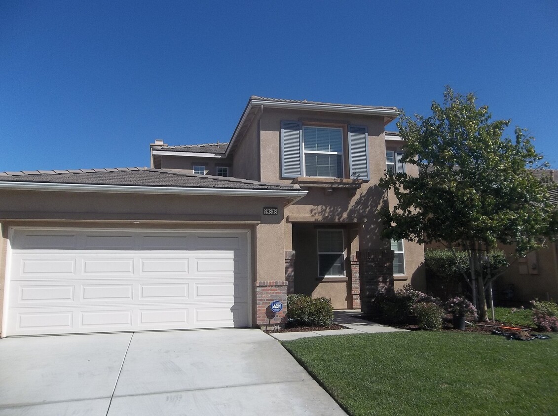 Foto principal - 4 bedroom Menifee home in the Gated Commun...