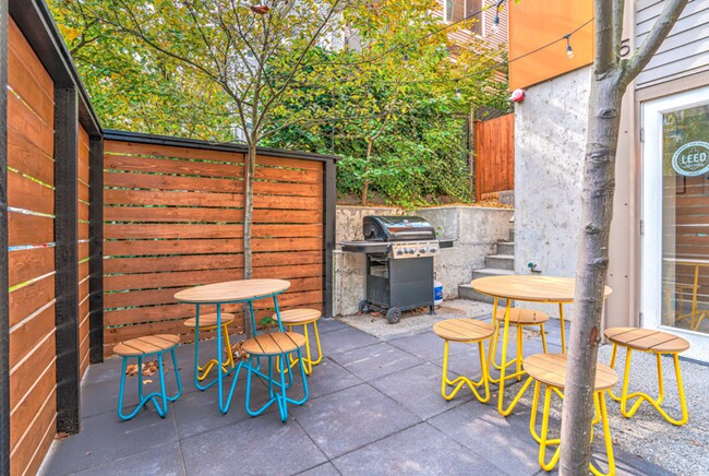 Foto del edificio - Soleil Apartments