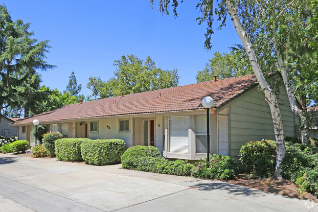Building Photo - Olivewood Apartments