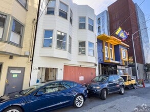 Building Photo - 318 Harriet St