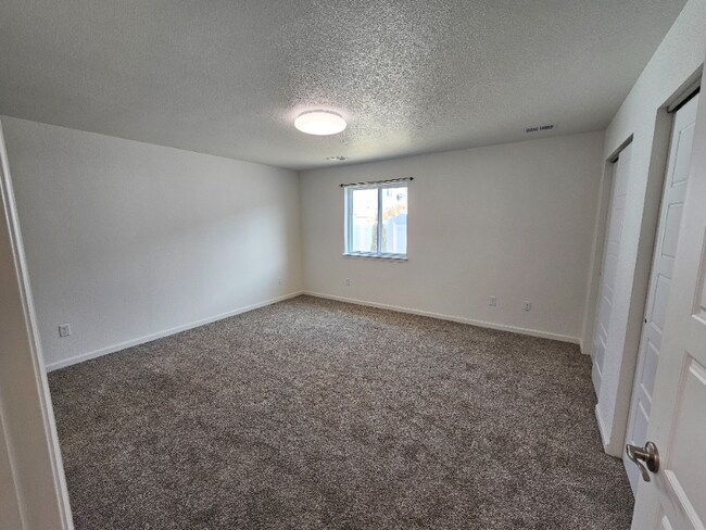 Foto del edificio - 4013 Bradney Ave