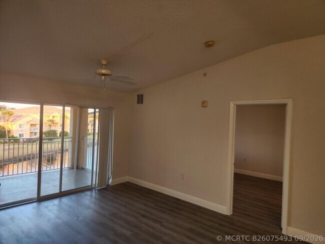 Foto del edificio - 241 SW Palm Dr