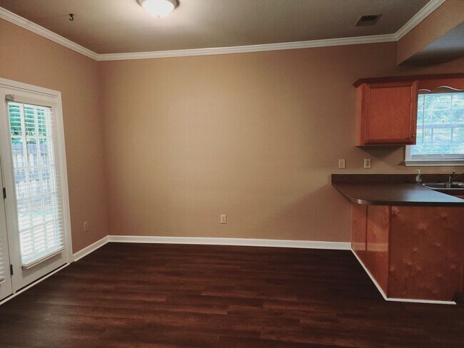Building Photo - 1403 River Walk Cir