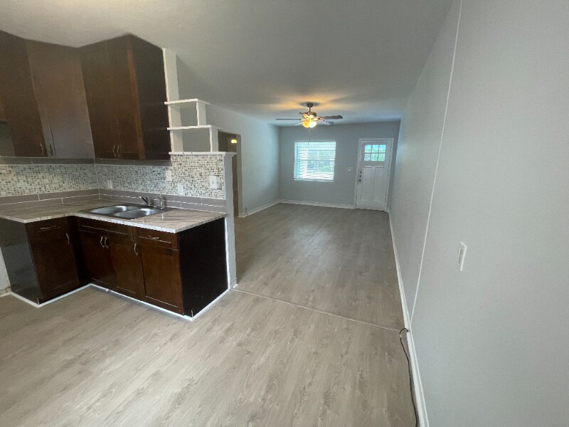 Foto principal - 5213 Spruce Ave