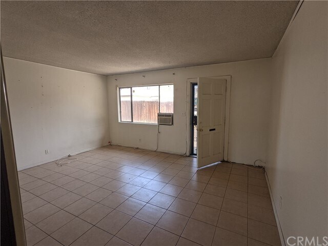 Foto del edificio - 230 S Azusa Ave
