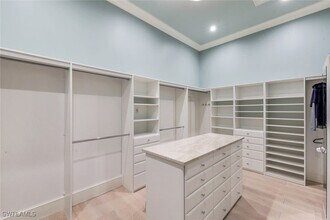 Building Photo - 425 Harbour Dr