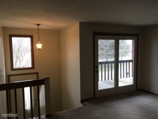 Foto del edificio - 11137 Glenpark Rd NE