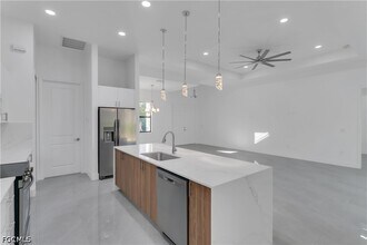 Building Photo - 2608 5th St SW
