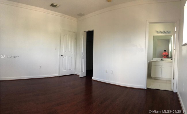 Foto del edificio - 2866 NE 4th St