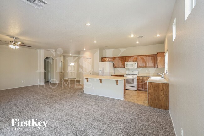 Building Photo - 4025 Amberdale Ave