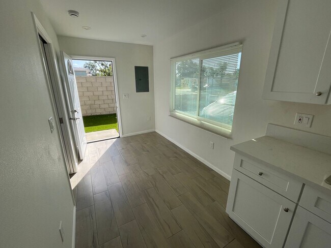 Foto del edificio - 24268 Virginia Ln