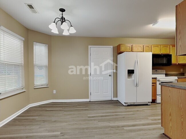 Foto del edificio - 6818 Audrianna Ln