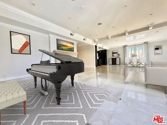 Foto del edificio - 208 S Lasky Dr