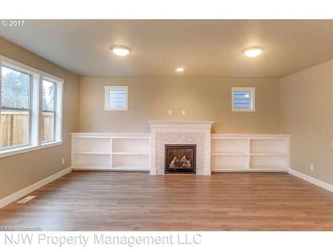 Foto del edificio - 4 br, 3 bath House - 17955 SW Meadowbrook Way