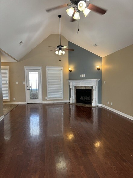 Foto del edificio - 1701 Winterhaven Ct