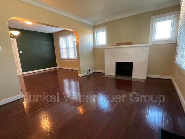 Foto del edificio - 6318 W Main St