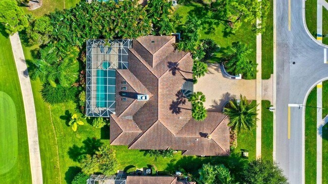 Foto del edificio - 8304 Desmond Dr