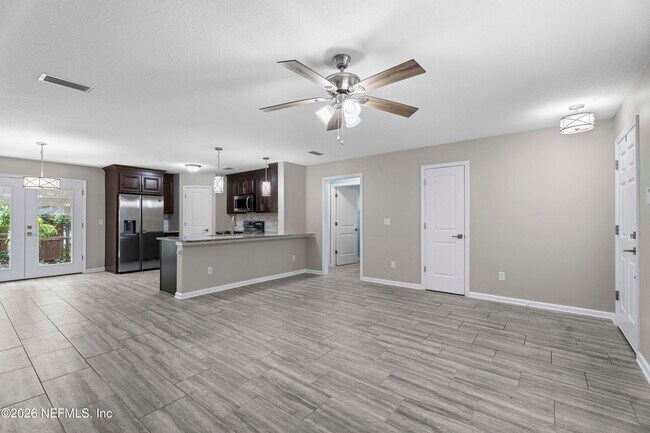 Building Photo - 1166 Harmony Dr N