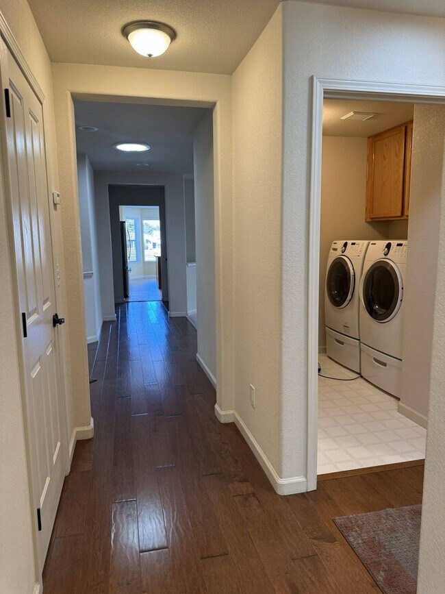 Foto del edificio - Beautiful Golf Course Home for Rent – Dayton, NV