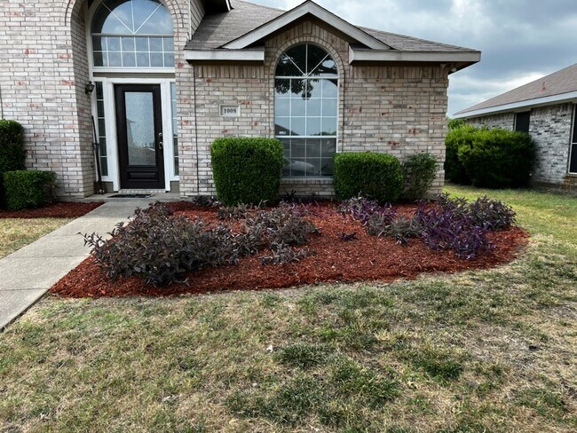 Building Photo - Desoto