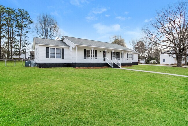 Foto del edificio - 651 Cedar Field Ln