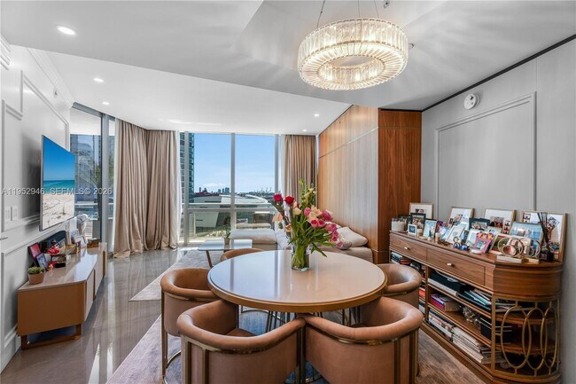 Foto del edificio - 851 NE 1st Ave