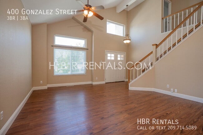 Building Photo - 400 Gonzalez St