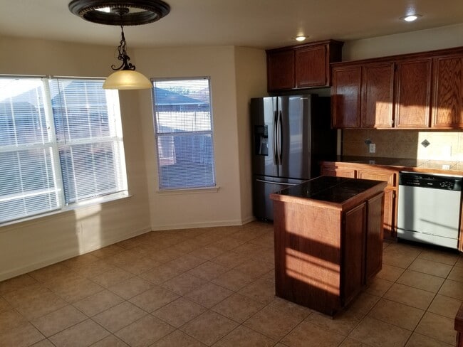 Building Photo - 3107 Lavender Ln