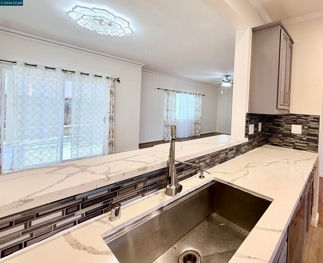 Foto del edificio - 4311 Pine Creek Cir