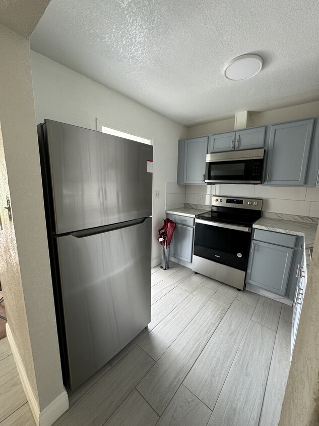 Primary Photo - 1161 Partlow Dr