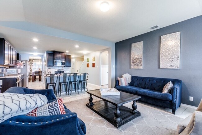 Building Photo - Beautiful 5-Bedroom Home in Valley Ranch –...