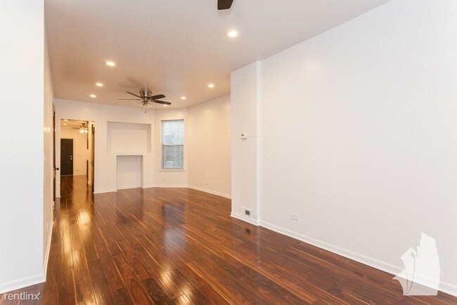 Foto del edificio - 2631 N Troy St