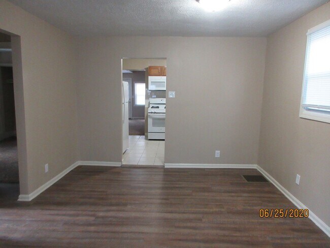 Foto del edificio - 2625 Saint Marys Spacious Updated 5 Bedroo...