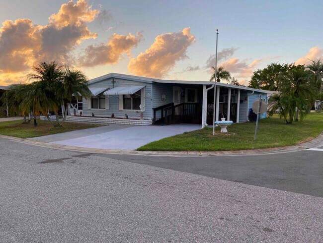 Foto del edificio - 7432 Sandcastle Dr