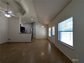 Building Photo - 208 Anne Louise Dr