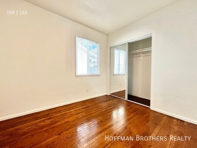 Foto del edificio - 7400 Radford Ave