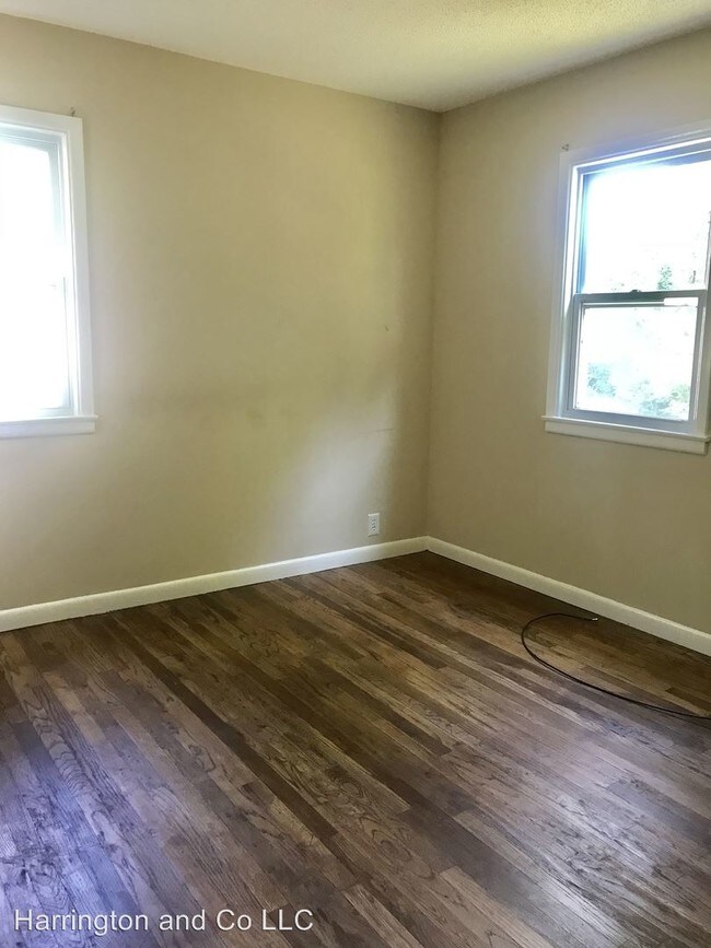 Building Photo - 2 br, 1 bath House - 318 E 2nd