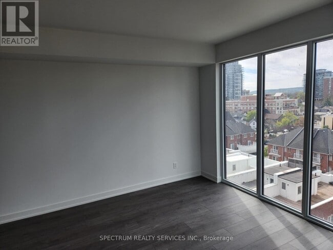 Building Photo - 370-370 Martha St