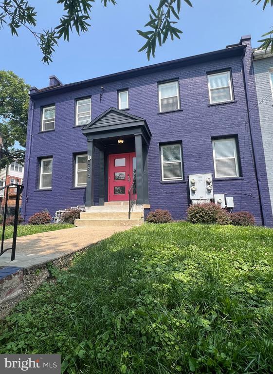 Foto del edificio - 5619 1st Pl NW