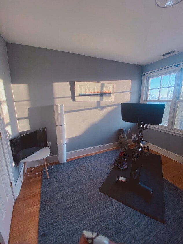 Bedroom available - 36 Intrepid Cir