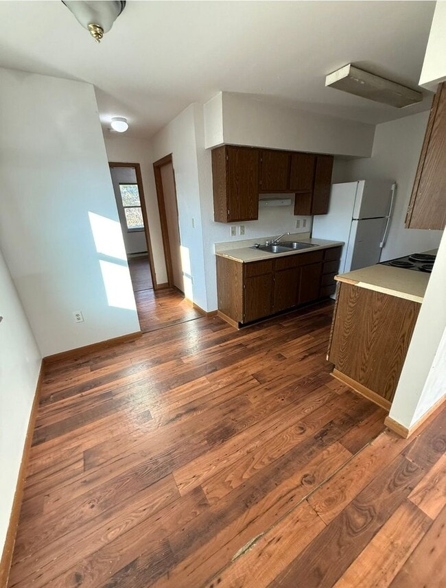 Building Photo - 813 Delaware St